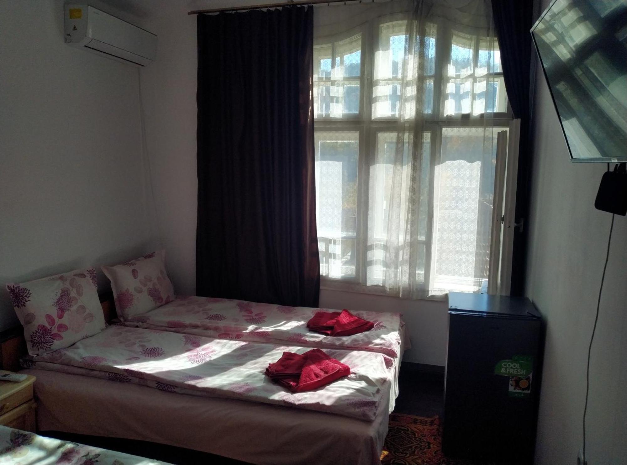 Mercury Guest House Veliko Tărnovo Exterior foto