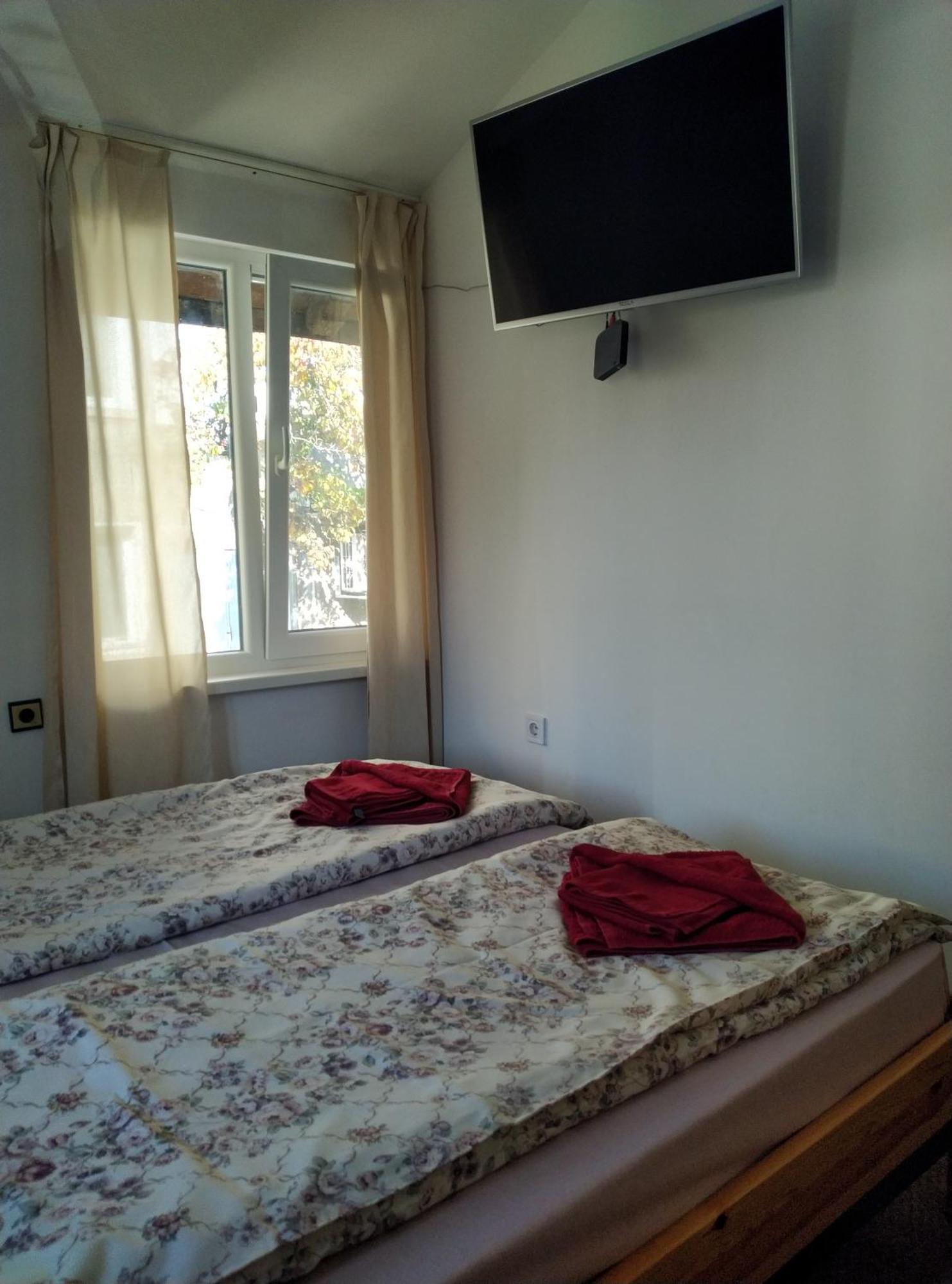 Mercury Guest House Veliko Tărnovo Exterior foto